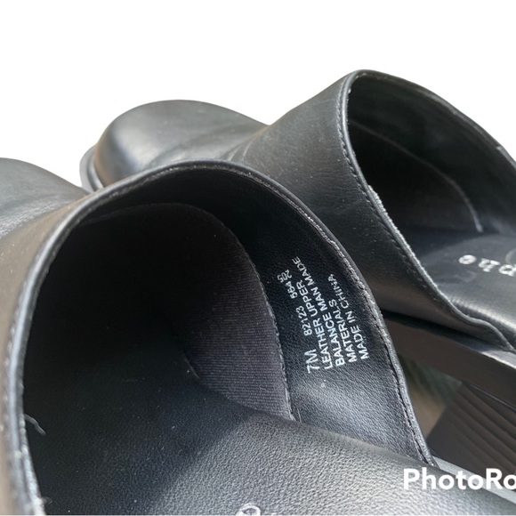 Apostrophe Platform Black Leather Chunky Clogs - Picture 4 of 7